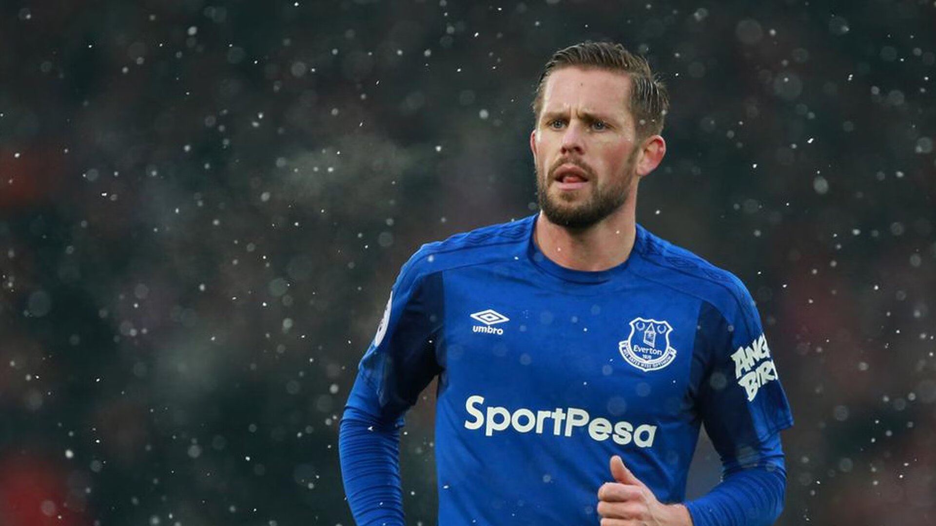 欧冠新赛季：法兰克福主场3比2绝杀波尔图 “德甲夜生活”再出新章节